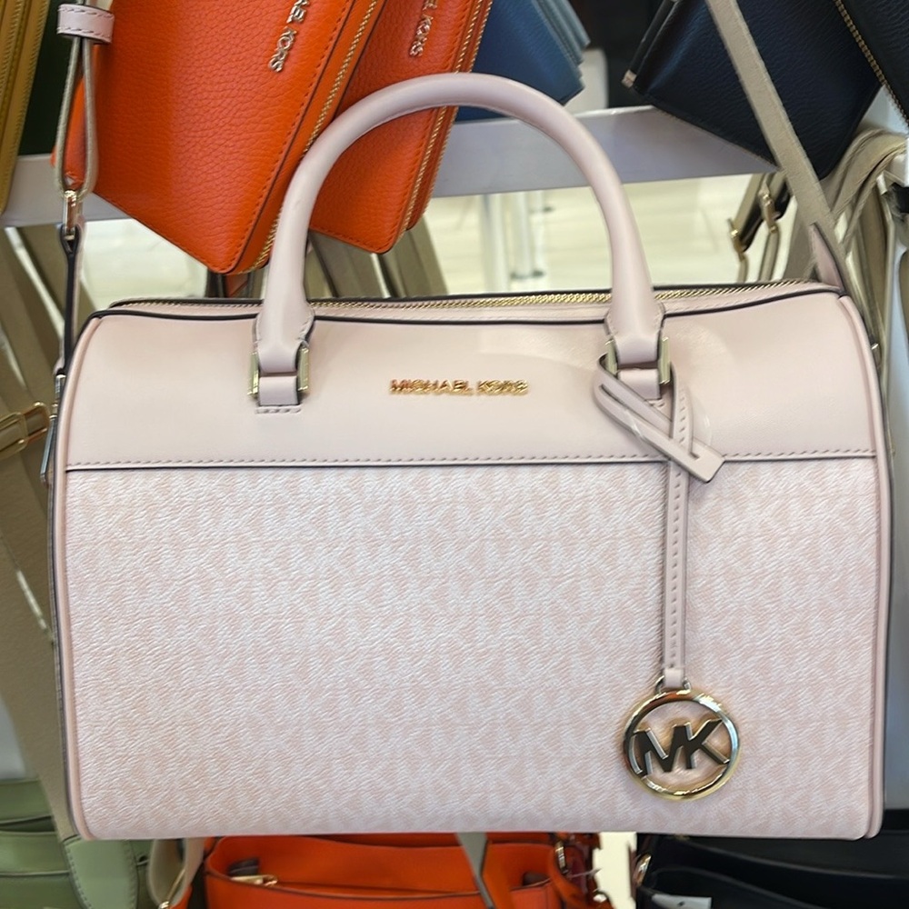 Michael Kors med Duffle Satchel Crossbody Bag Travel 
Light Powder Blush NWT